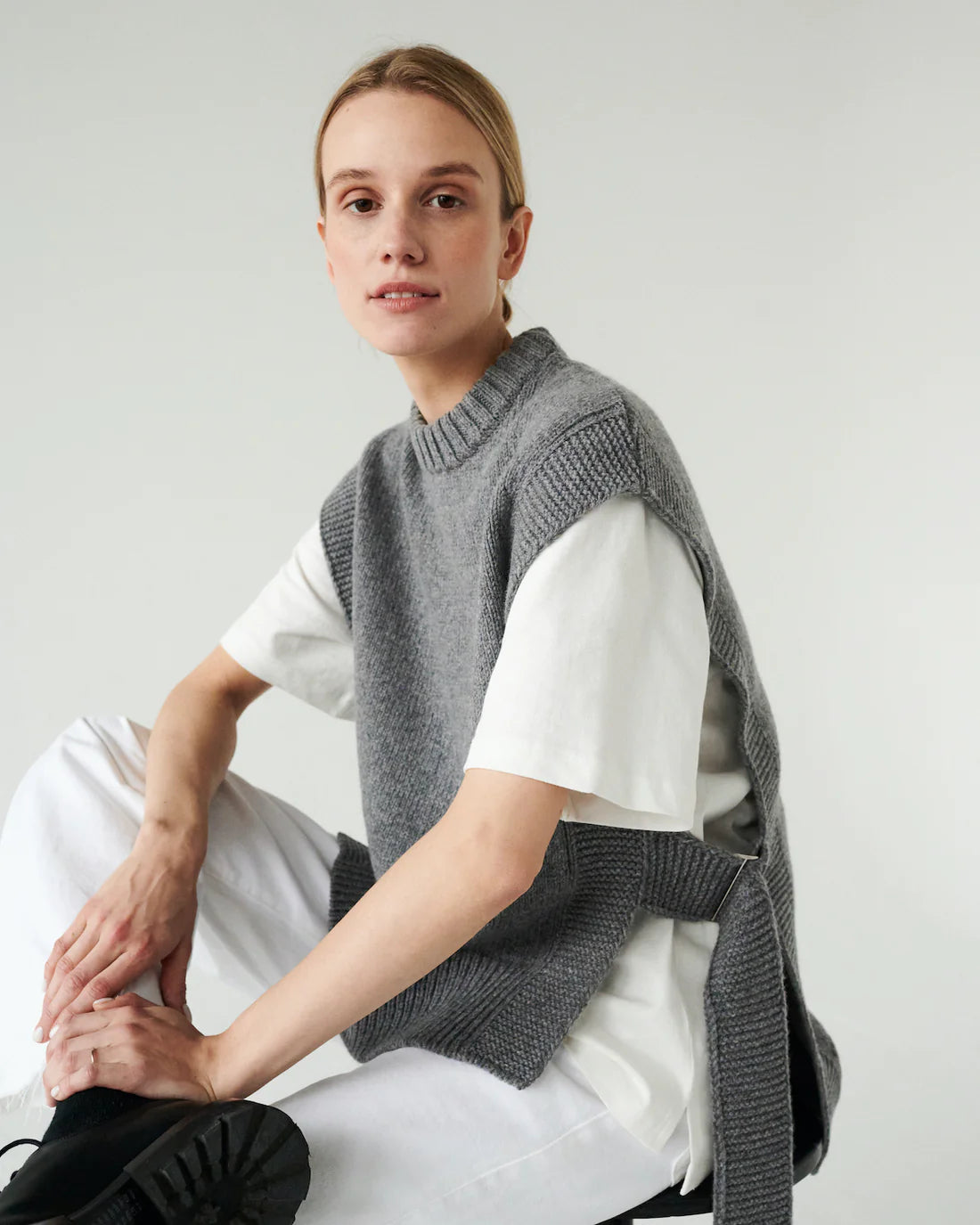 Kalvos Sweater Vest