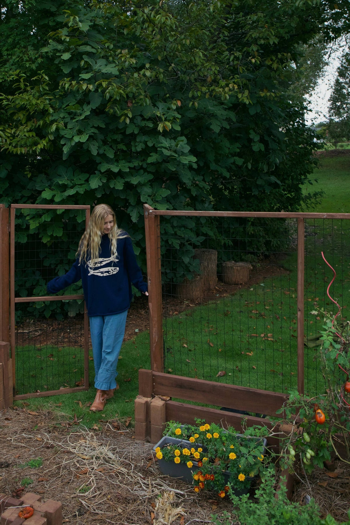 Beaten Path Co - NAVY COTTON FISH SWEATER: Small