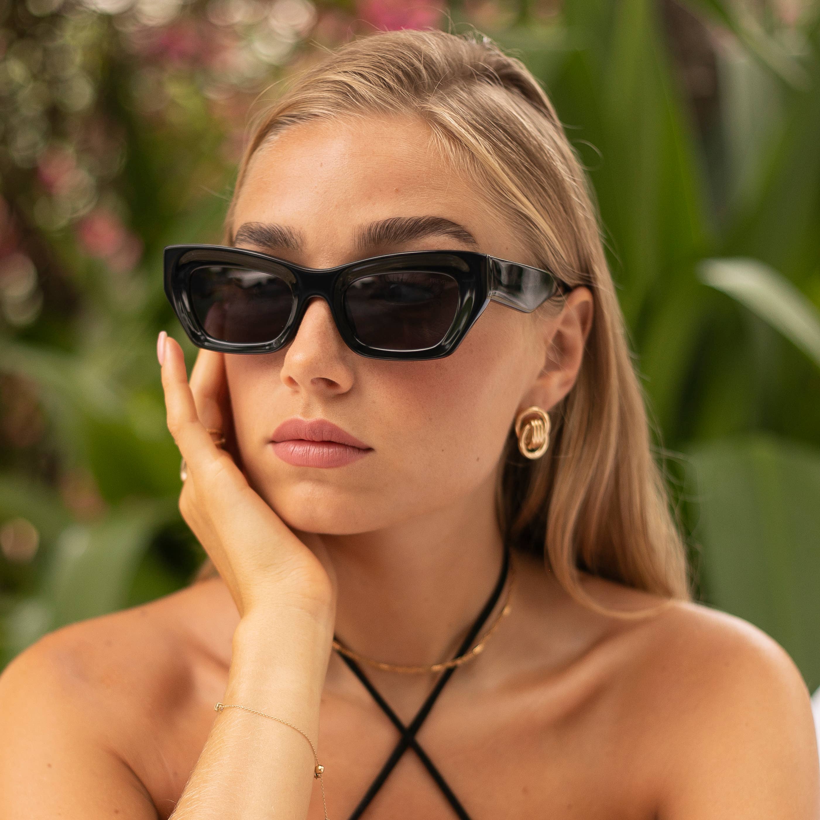 FREYRS Eyewear - Selina Womens Acetate Cat Eye Sunglasses: Black