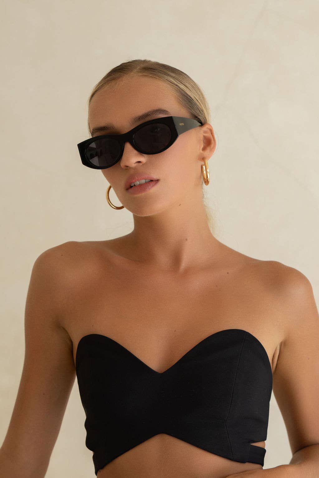 FREYRS Eyewear - Layla Acetate Oval Sunglasses  : Black