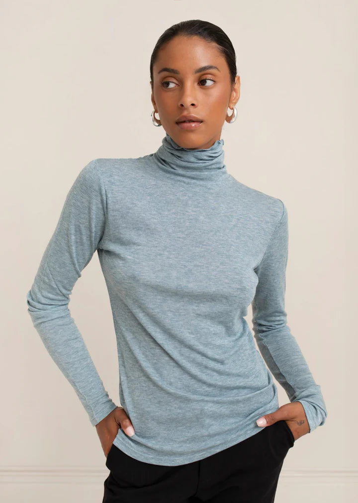 Eva Turtleneck